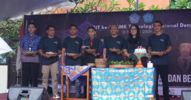 Semakin Tumbuh dan Bersinar, Puncak HUT ke-17 SMK Teknas Denpasar Dirayakan Meriah