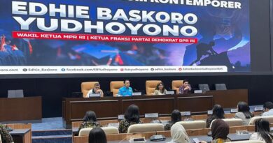 Ikuti Seminar Kebangsaan, Tutik Berharap Mahasiswa FHIS Undiksha dapat Memberi Kontribusi Positif kepada DPR RI