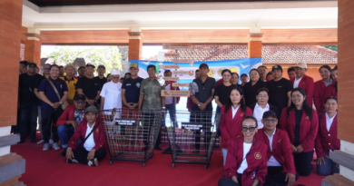 PKM FISHUM UNR: Membangun Budaya Minim Plastik di Pasar, Melalui Pendekatan Sosialisasi Partisipatif
