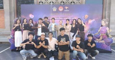 Bawakan Lakon “Panen Anak” Di Panggung Festival Seni Bali Jani VIII, Teater SMA Harapan Denpasar Sukses Pukau Penonton