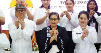 Tutup Bina Posyandu X, Putri Koster Ajak Kader Lebih Gercep, Kreatif, dan Inovatif