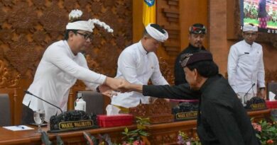 Seluruh Fraksi Setujui Perubahan KUA dan PPAS Kota Denpasar TA 2026, Wawali Arya Wibawa: Wujud Sinergitas Percepatan Pembangunan Menuju Denpasar Maju