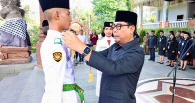 Wawali Arya Wibawa Kukuhkan 78 Paskibraka Kota Denpasar Tahun 2026